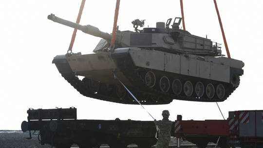 واشنگتن‌پست: نیمی از تانک‌های آبرامز قول داده شده به اوکراین تحویل داده شد