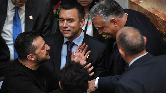 دیدار زلنسکی با اوربان در مراسم تحلیف رئیس‌جمهور جدید آرژانتین