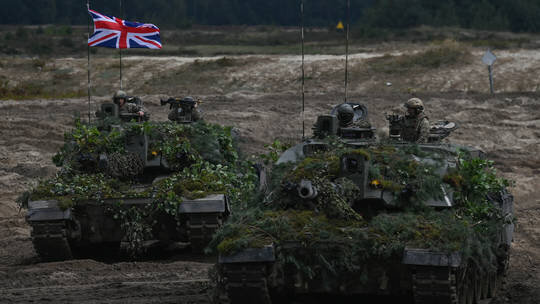 تایمز: ذخایر تسلیحاتی انگلیس به «هیچ» کاهش یافته است