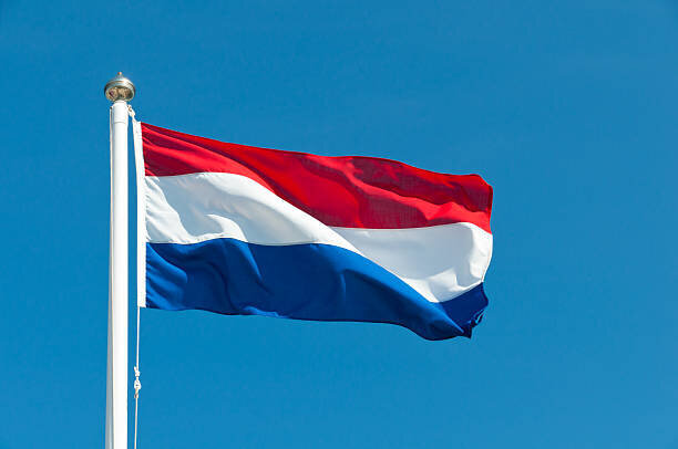 نامه تعدادی از دیپلمات‌های هلند به دادگاه استیناف لاهه در اعتراض به سیاست‌های نخست‌وزیرشان
