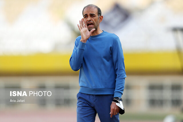 نفت آبادان همچنان منتظر پاسخ نویدکیا