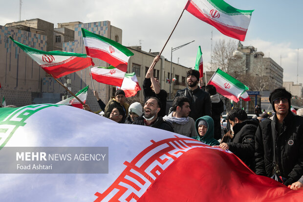 حضور پر شور مردم در ۴۵ سالگی جشن انقلاب اسلامی