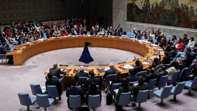 مسکو خواستار برگزاری نشست شورای امنیت درباره حملات آمریکا به عراق و سوریه شد