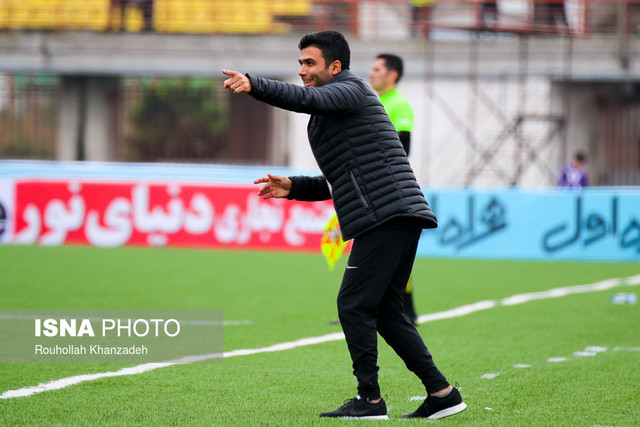 سالم کار کردن در لیگ یک کار سختی است / وضعیت ورزشگاه حافظیه زیبنده شیراز نیست