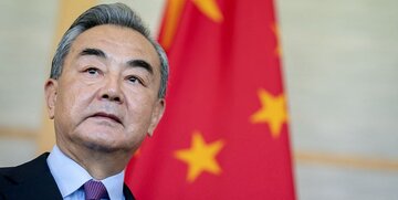 وانگ‌یی: آمریکا به سیاست غلط بر حذر داشتن چین ادامه می‌دهد