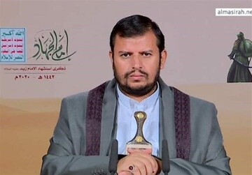 نظام سعودی با خانه خدا به عنوان منبع درآمد برخورد می‌کند