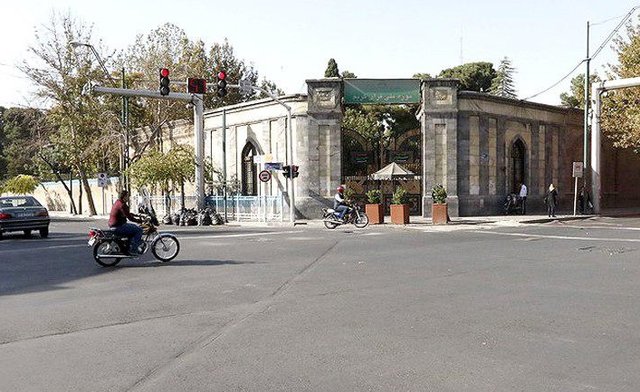 انتقال موزه قرآن به کاخ سعدآباد آبروی وزارت میراث را به خطر می‌اندازد