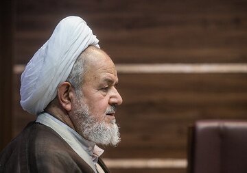 رئیس دفتر عقیدتی دفتر رهبر انقلاب: یکی از تدابیر هوشمندانه رهبری تبدیل تهدیدات به فرصت است/ امروز حرکت انقلاب در شرایط حساسی قرار دارد