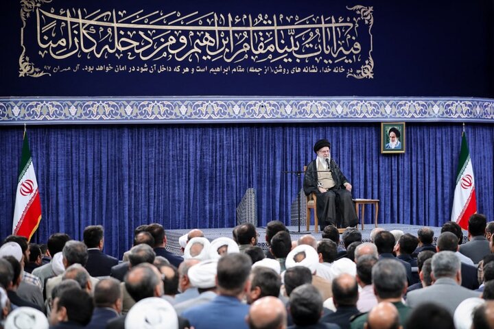 رهبر انقلاب: حج تنها فریضه‌ با شکل، ظاهر و ترکیب صد در صد سیاسی است