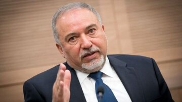 لیبرمن: اسرائیلی‌ها هر روز به پناهگاه‌ها می‌گریزند، این شکست کامل دولت در تامین امنیت داخلی است