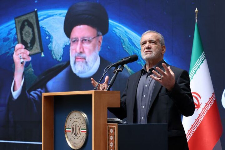 مدعیان دنیاطلبی مسئولان جمهوری اسلامی بیایند زندگی آنها را ببینند