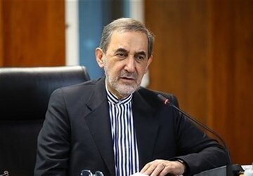 واکنش علی اکبر ولایتی به ادعای های اخیر درمورد تغییر نام خلیج فارس/ اسناد تاریخی، در اصالت نام خلیج فارس بسیار و پرشمار است