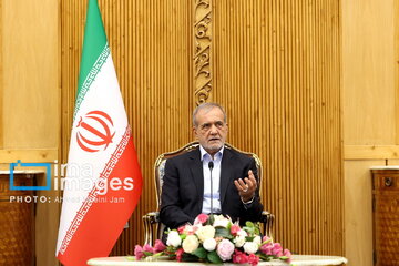 پزشکیان: قرار است ارتباطات ایران با عمان در تمام زمینه‌های سیاسی، اقتصادی، فرهنگی، علمی و اجتماعی گسترش یابد/ هدف از سفر به مسقط چیست؟