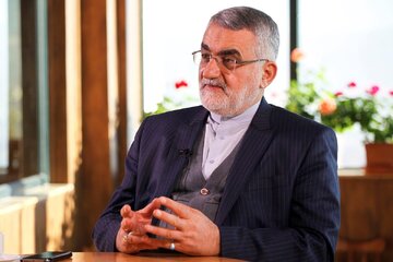 بروجردی: تحریم‌ها بازگردند، دلیلی بر ادامه محدودیت‌های هسته‌ای نخواهد بود/ برجام اگر دچار فروپاشی شود دیگر اعتمادی به توافقات بین‌المللی باقی نمی‌ماند