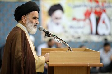 عضو جامعه روحانیت: بزرگترین ضربه‌ها را از خائنین و ستون پنجم دشمن خورده‌ایم/ باید چهره نفوذی‌ها در دستگاه‌ها یا در بیرون فعال هستند، شناسانده شود