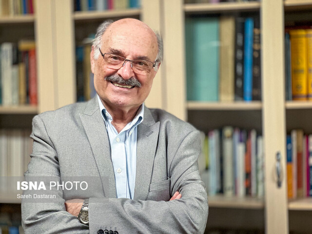 پز دادن با واژه‌های بیگانه نگران‌کننده است+ویدئو