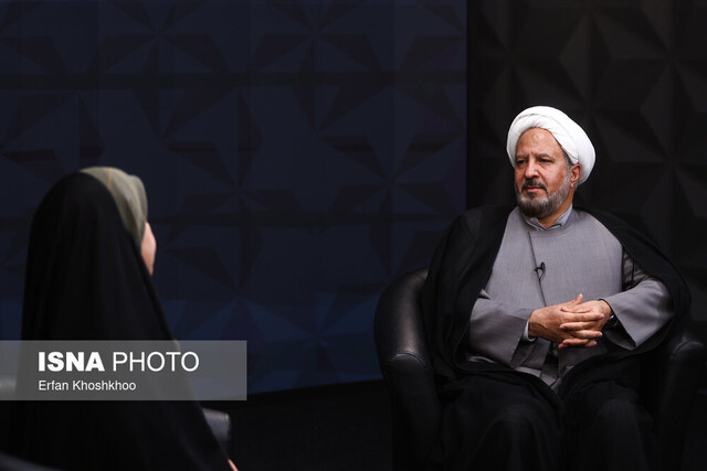 نسل زد و بازگشت به مسجد/عبادت کافی نیست، خدمت می‌خواهیم!